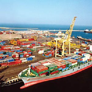 پاورپوینت بررسی مسئولیت متصدی حمل و نقل دریایی کالاهای ویژه