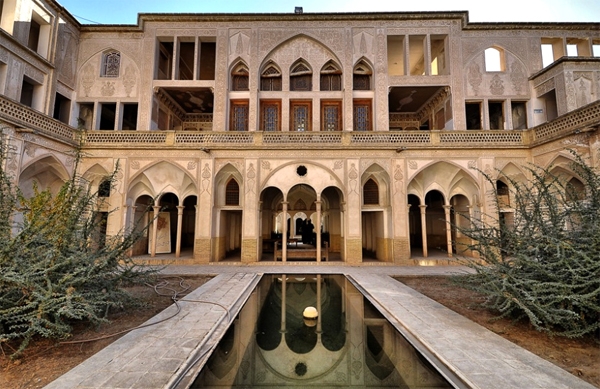 پاورپوینت مرمت خانه عباسیان کاشان
