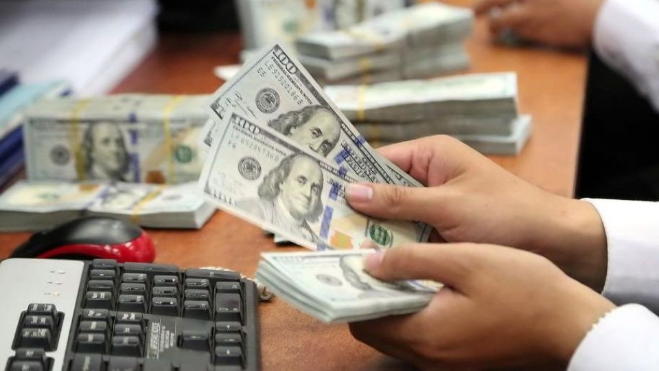 پاورپوینت ارتباط بین پول و نرخ ارز در بلند مدت